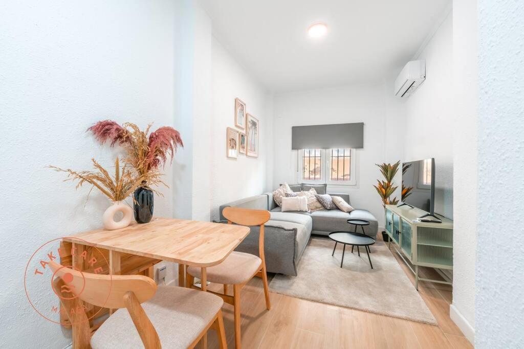 Cosy Apartment With Patio In Malaga - Tcm ภายนอก รูปภาพ